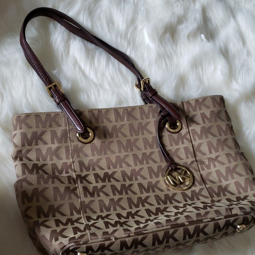 Michael kors should bag